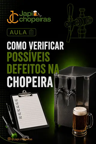 Técnico verificando possíveis defeitos em chopeira através de inspeção e diagnóstico profissional